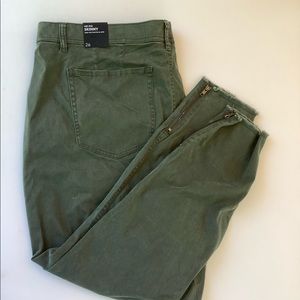 Maurices Army Green Skinny Capri Pant Plus Size 26